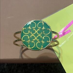 Elegant Gold and Green Bracelet